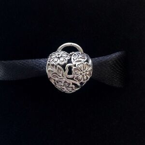 Pandora Silver Floral Heart Lock Charm in Silver